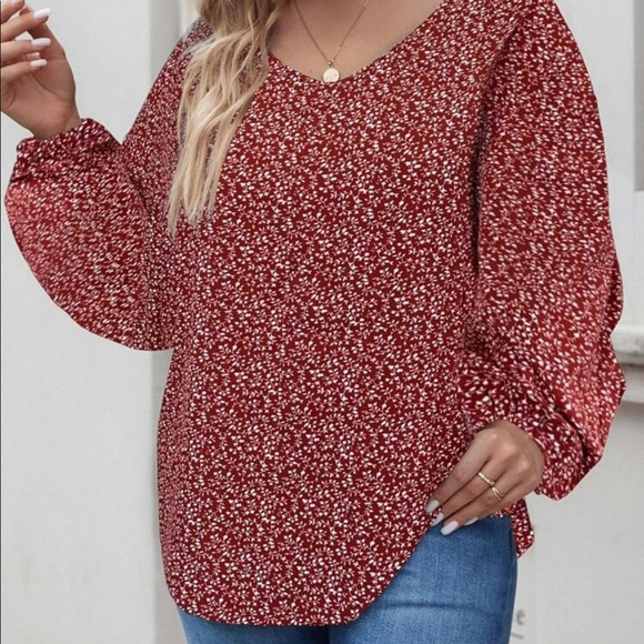 Ditsy floral cross back blouse - Picture 3 of 7